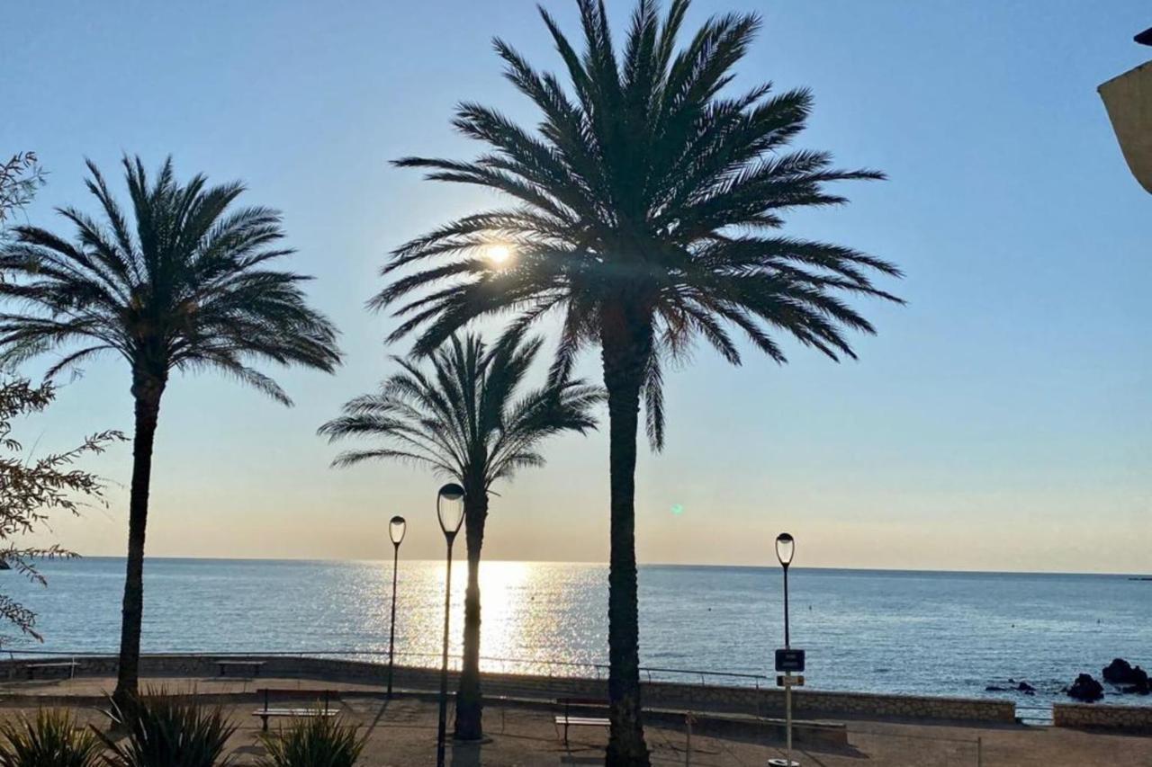 Fully Equipped Beachfront Studio In The Heart Of The City Center Bd Leclerc Antibes Ngoại thất bức ảnh