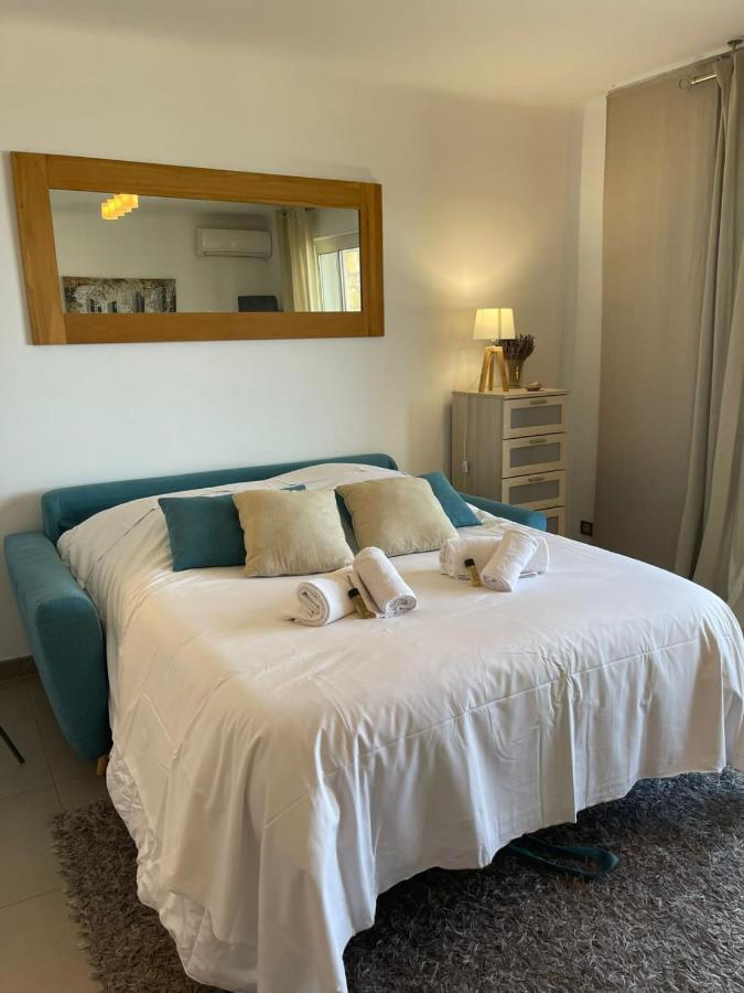 Fully Equipped Beachfront Studio In The Heart Of The City Center Bd Leclerc Antibes Ngoại thất bức ảnh