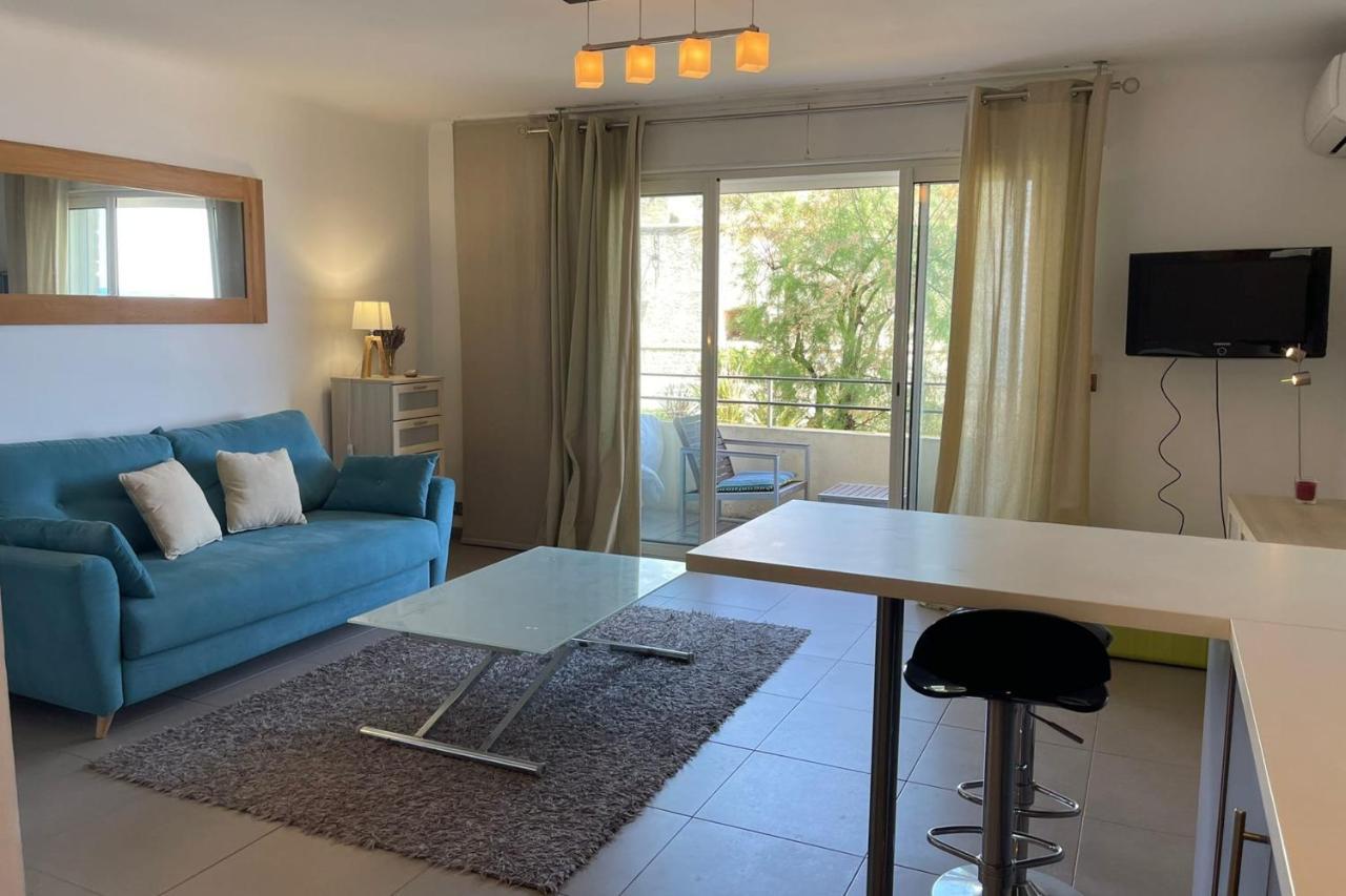 Fully Equipped Beachfront Studio In The Heart Of The City Center Bd Leclerc Antibes Ngoại thất bức ảnh